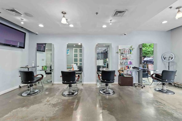 Rent a salon station in Arlington, VA Daily! Yes, daily. No contract needed.