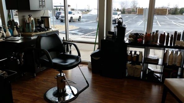 Salon Lofts in Oak Park Heights, MN – Salon Suite for Rent