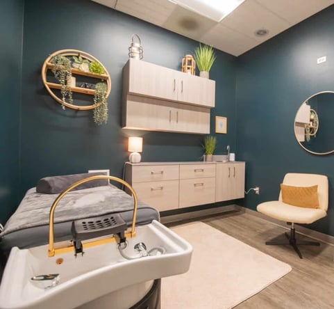 Sola Salon Studios in Toledo, OH – Salon Suite for Rent