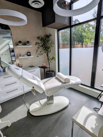 Flexible Treatment Rooms & Open Beds for Rent — 50th & France, Edina MN | LABB Collective