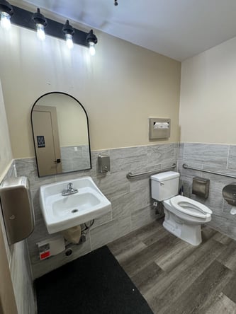 Ready-to-Run Hair Salon for Sublease- Fully Furnished Setup, Full Access