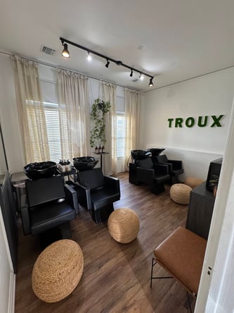 💫 2-Chair Suite for Rent – Troux Studio, Downtown Redlands