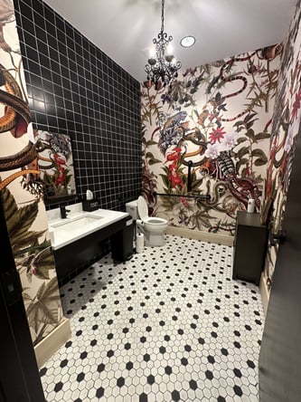 Fully Inclusive Salon Suite in Downtown