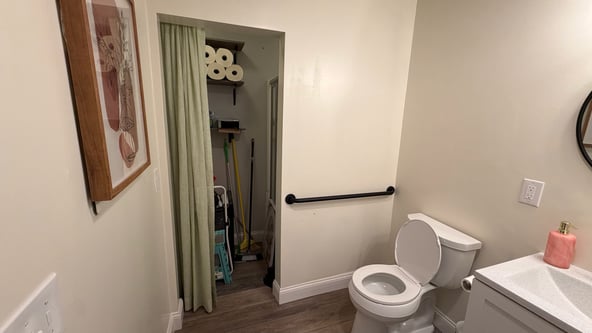 Beauty Suites For Rent East Greenwich, R.I (1st month FREE)