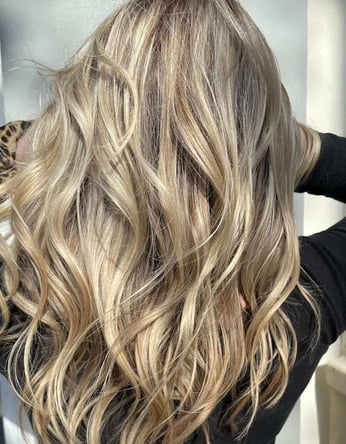 Sola Salon Studios in Thousand Oaks, CA – Salon Suite for Rent