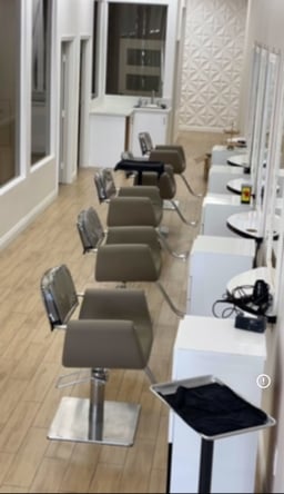 Hair Stations & Suites Available in Simi Valley