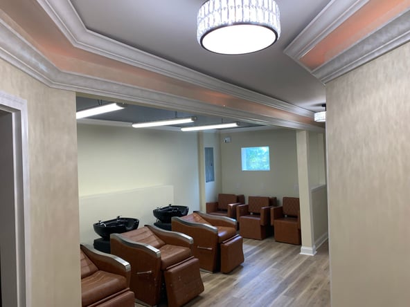 Salon Chair for Rent at Golden Cuts Color – San Rafael, CA