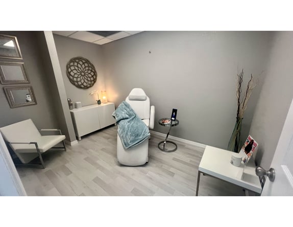 Private Furnished Spa Suites Available