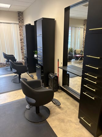 salon station for rent in Wauwatosa