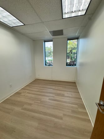 SALON SPACE FOR RENT (WEST LA)
