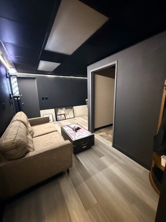 Salon Space Available – Renton, WA
