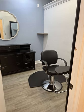 Suites available with a sign on bonus!!