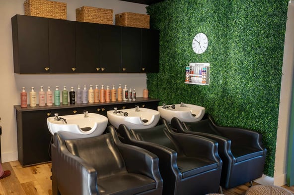 Salon Chair for Rent – Full Time