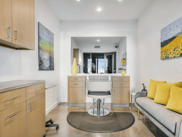Luxury Salon Suite Available – Shine on 41st
