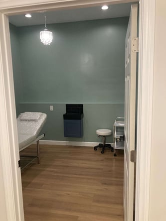 Salon Suites for Rent / Shared work space available