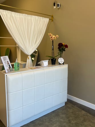 Semi-Private Styling Stations at La Bella Vita Salon — Torrance