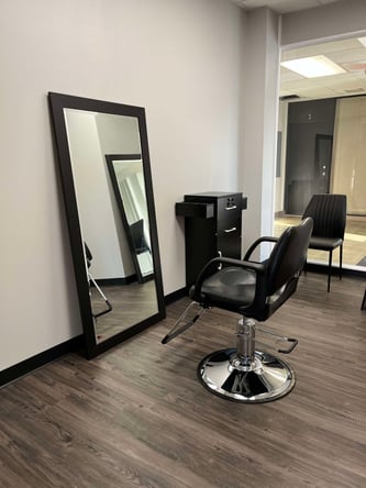 Salon Suite for rent