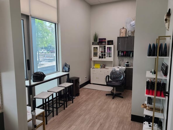 Salons by JC in Shenandoah, TX – Salon Suite for Rent