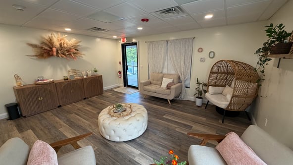 Beauty Suites For Rent East Greenwich, R.I (1st month FREE)