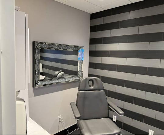 Your Dream Beauty Suite is Available!- $1450/month (Kissimmee)