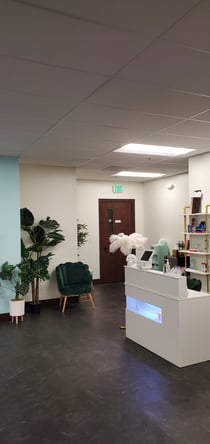 Room & Stations Available for Rent
