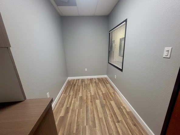 UNIQUE SALON HAS AVAILABLE SUITES IN PLANO!! WONDERFUL LOCATION!