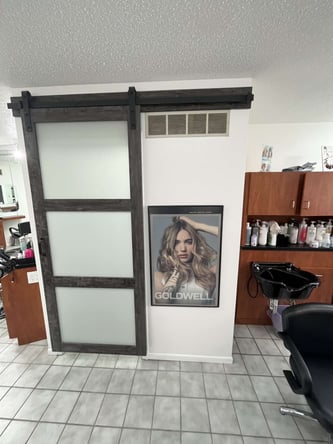 Great Opportunity to rent Salon Chair in small long standing salon