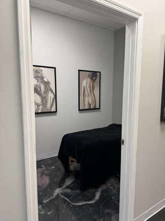 SALON BOOTHS • NAIL STATION • PRIVATE ROOM