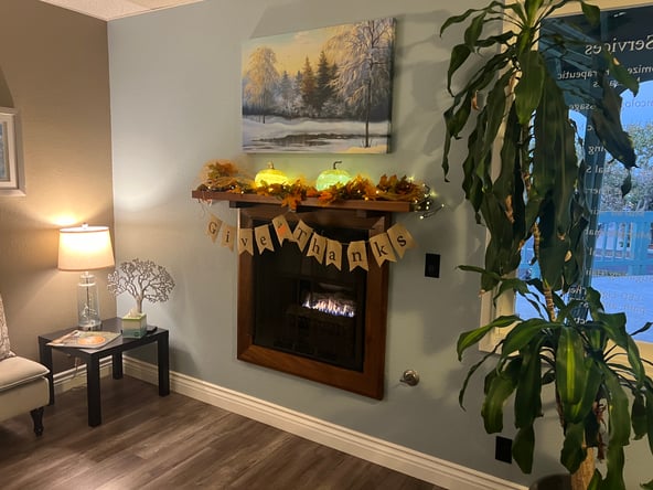 Flash sale! $200 / week! Treatment Room for Rent!