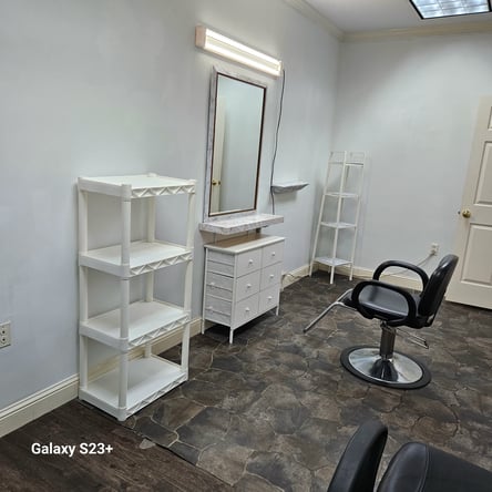 Salon Suite Rental