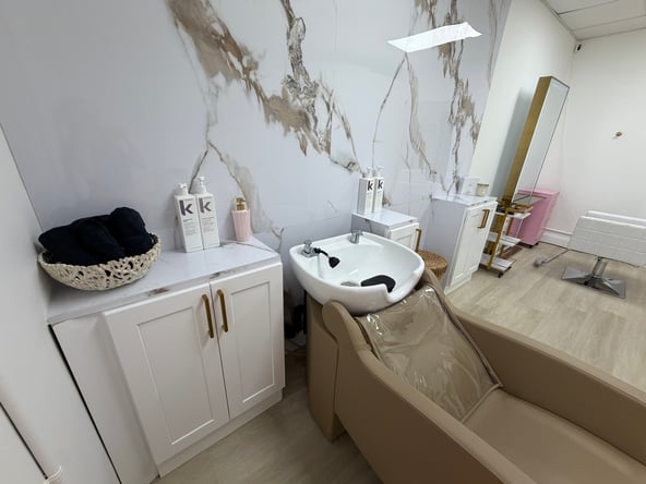 Beverly Hills Luxury Salon Chair Rental for Established Stylists (Part-Time)