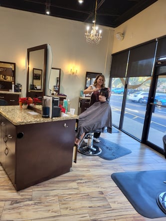 Flexible Chair Rental – Luxury Salon