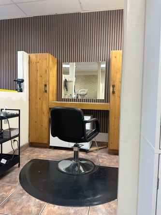 Salon Station Semi private $500 per month!