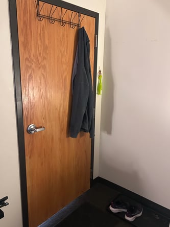 Furnished Massage and Bodywork Suite Available in Lakeview-5 Days/Wk (Sun-Thu)