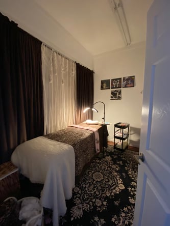 Furnished Esthetician Room for Rent – Prime Santa Monica/Westside Beauty Studio
