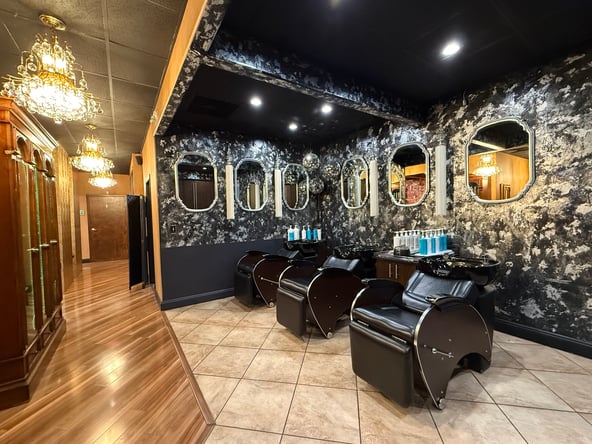 Luxury Booth Rental in Lady Lake: Grow Your Clientele at The Velvet Collective