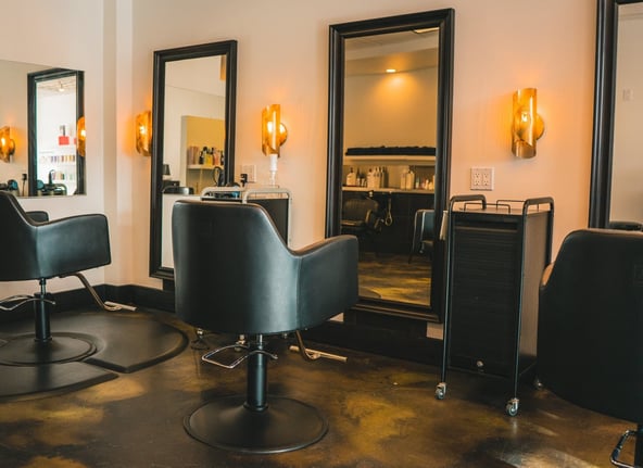 Chair Rental Available – Boutique West Seattle Salon 💇‍♀️