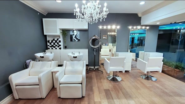 Open chair stations for rent in the heart of Beverly Hills