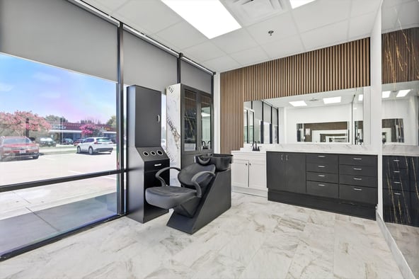 Paradise Suites & Salon