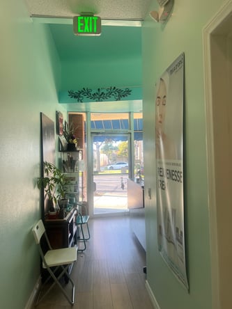 Salon Room for rent for beauty professionals!