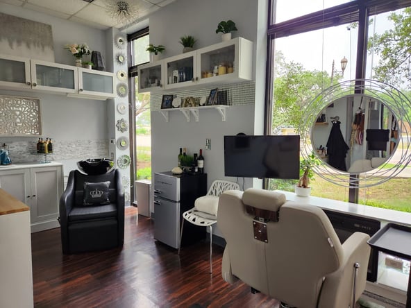 Join San Antonio’s Finest Group of Salon Professionals!