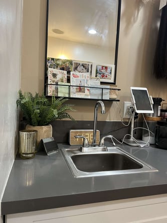 Room in Boutique Salon and Spa available for rent