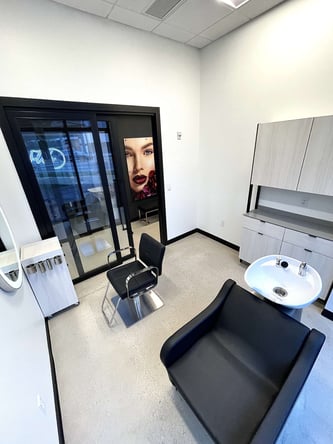 NEW, Private Luxury Salon Suite in Downtown Columbus!