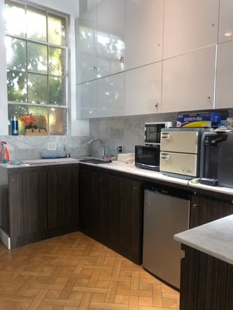 Hair and Nail booths for rent