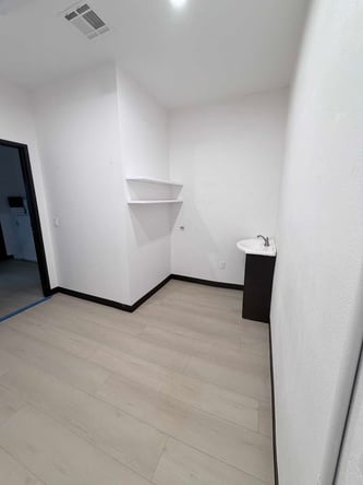 Salon Station Daily/Weekly Rental