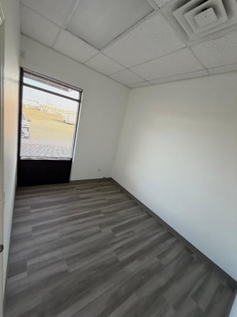 Private Salon Suite Rental in North Plainfield, IL