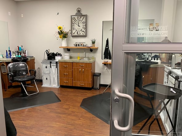 Sola Salon Studios in Chester, VA – Salon Suite for Rent