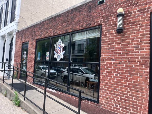 Barbershop / Salon for rent in Northern Liberties – Prime location- move in condition & operational