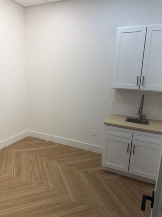 SALON SUITES FOR RENT IN THE HEART OF RIDGEWOOD, NJ