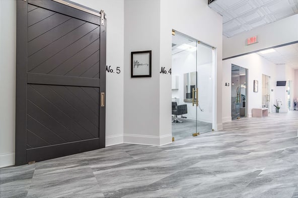 Lyst Salon – Suites Available Now